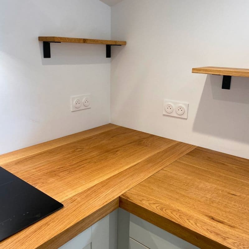 Aménagement intérieur en bois réalisé sur-mesure par La Cave à Bois