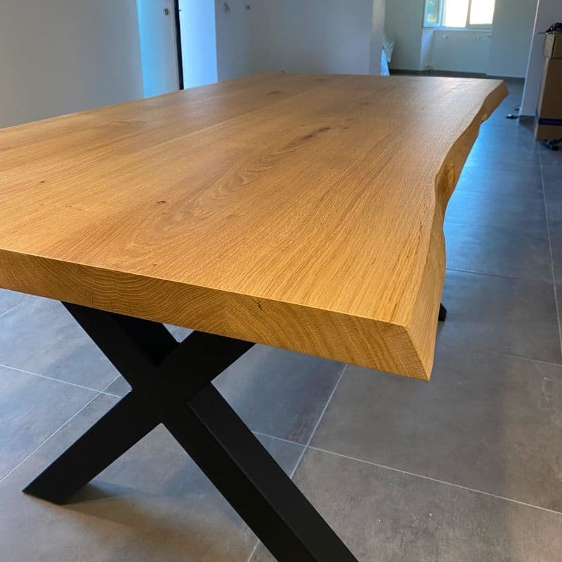 Table en bois massif sur mesure réalisée par La Cave à Bois